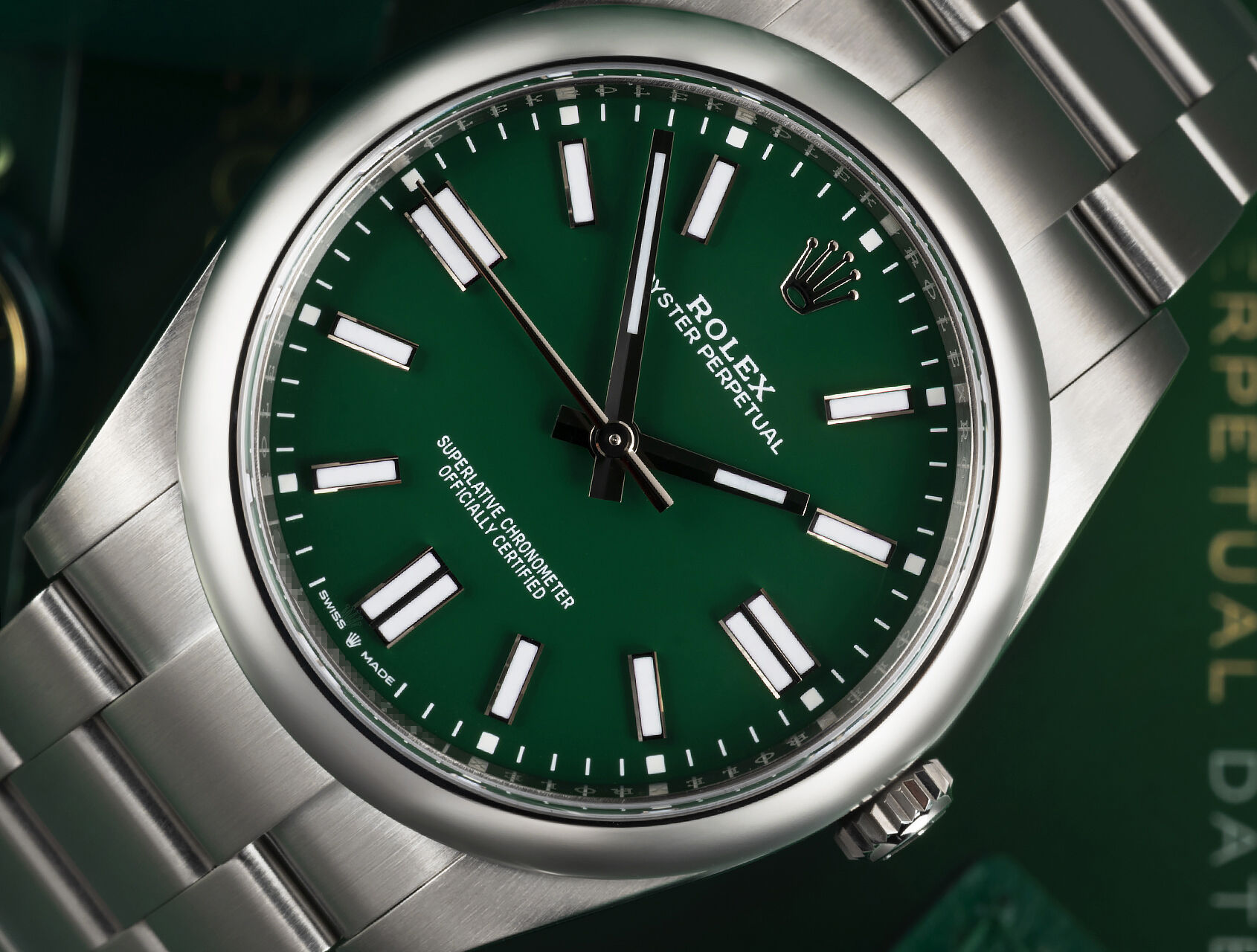 ref 124300 | 124300 - Green Lacquer | Rolex Oyster Perpetual