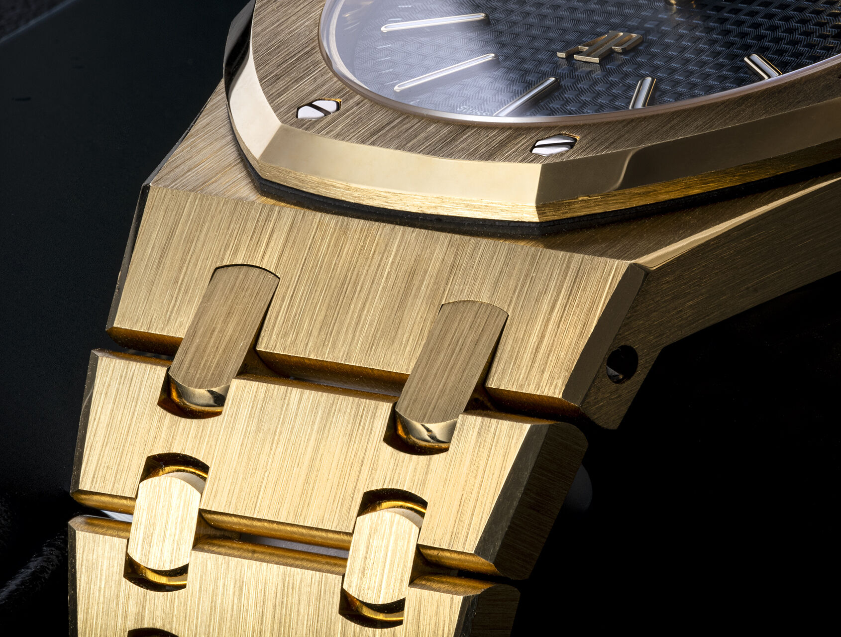 ref 15202BA.OO.1240BA.01.A | “Jumbo” Yellow Gold  | Audemars Piguet Royal Oak