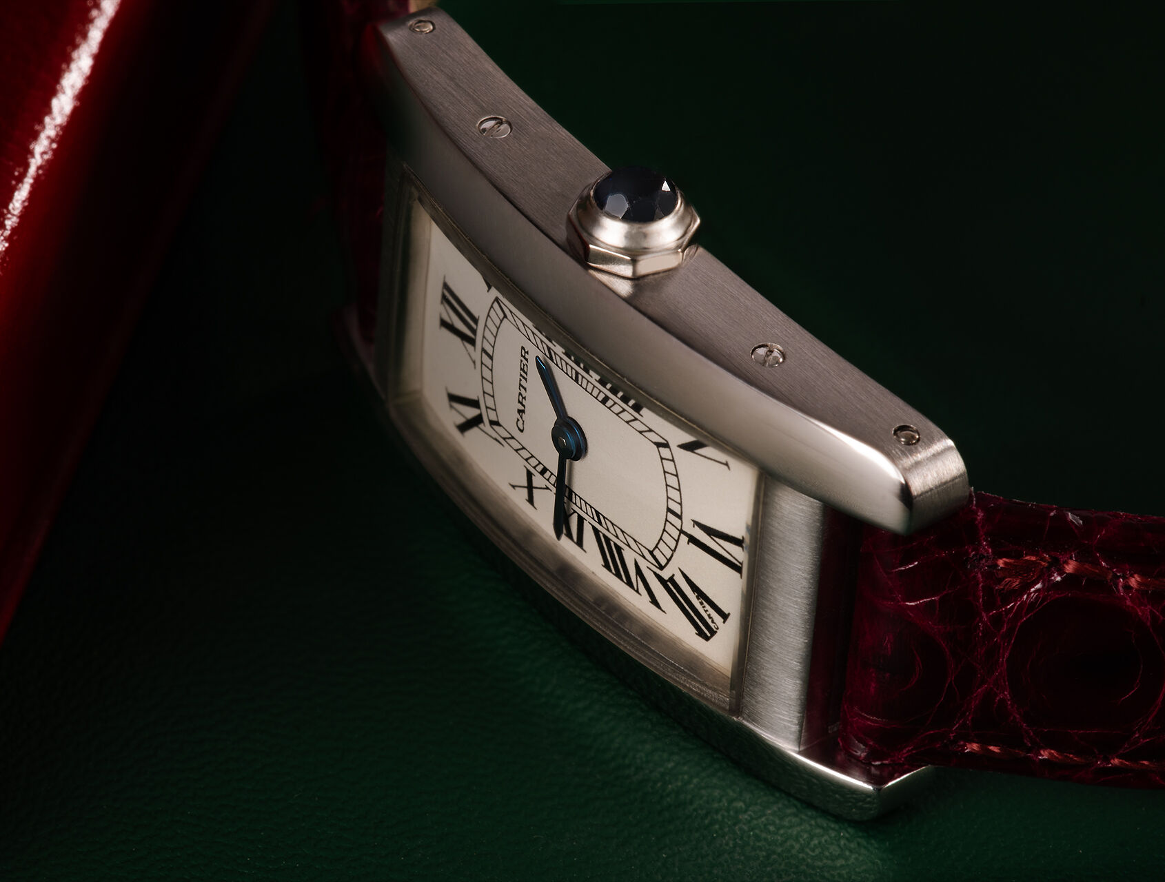 ref 2489 | 2489 - White Gold | Cartier Tank Américaine