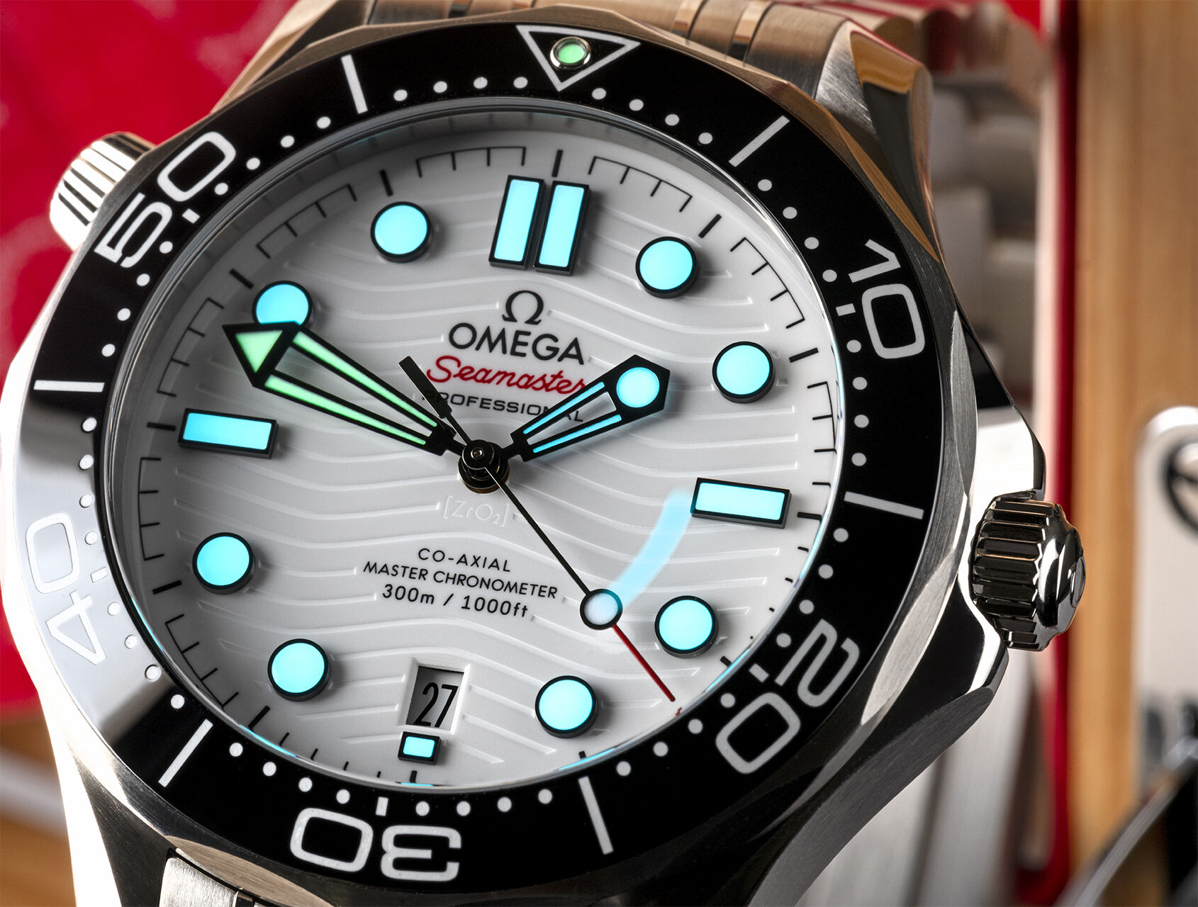 ref 210.30.42.20.04.001 | 210.30.42.20.04.001 - Box & Papers | Omega Seamaster 300