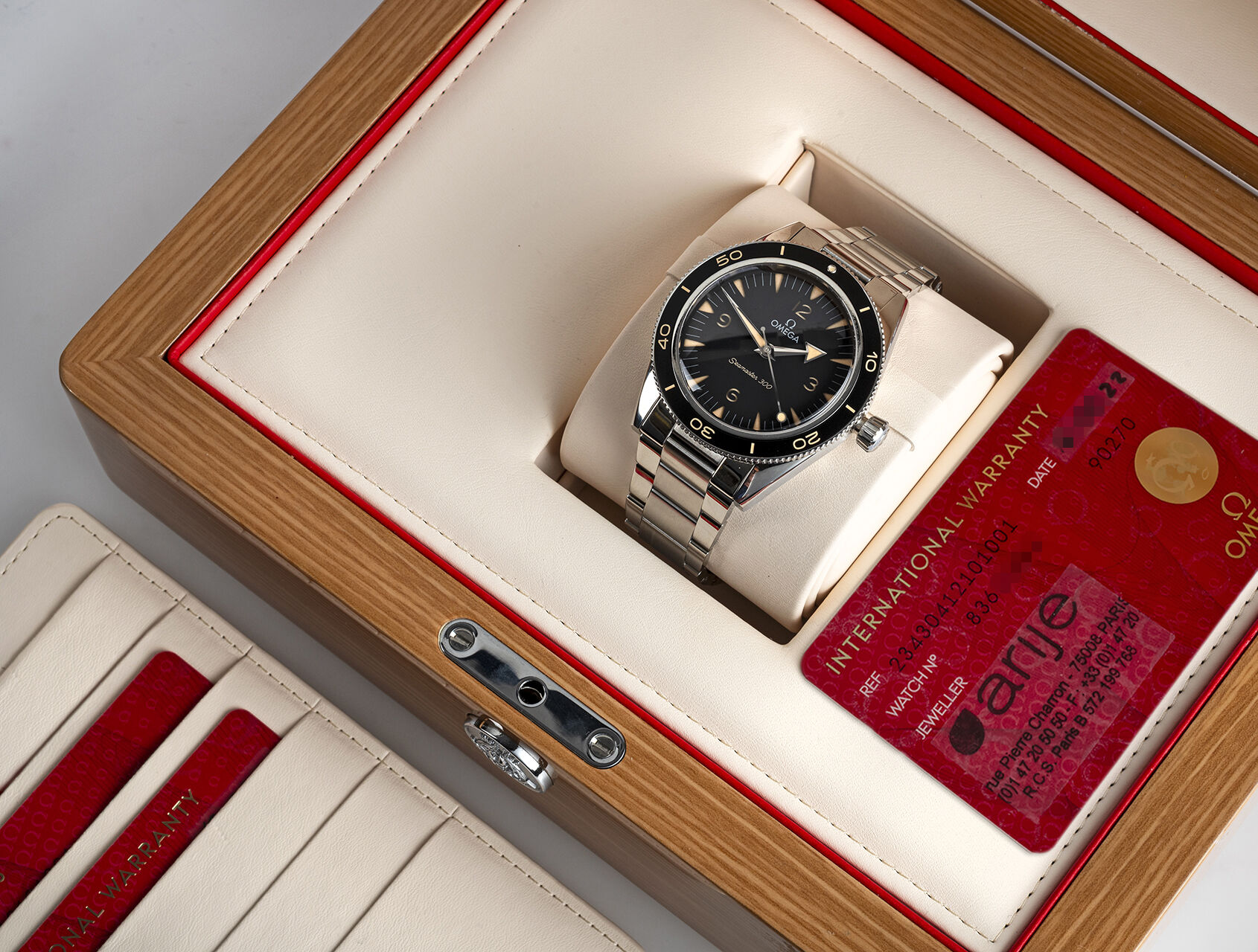 ref 234.30.41.21.01.001 | 234.30.41.21.01.001 | Omega Seamaster 300