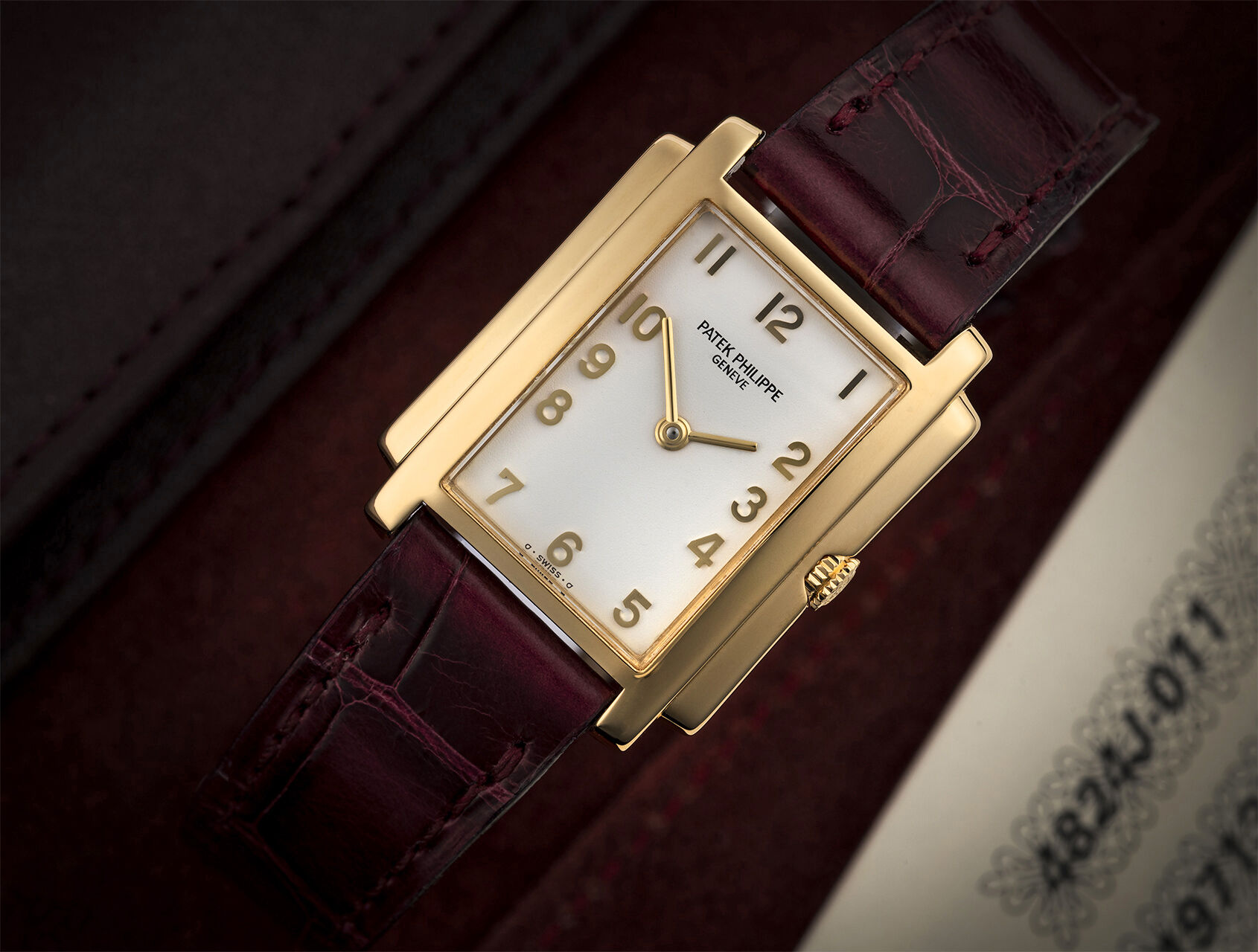 ref 4824J-011 | 4824J - Yellow Gold | Patek Philippe Gondolo