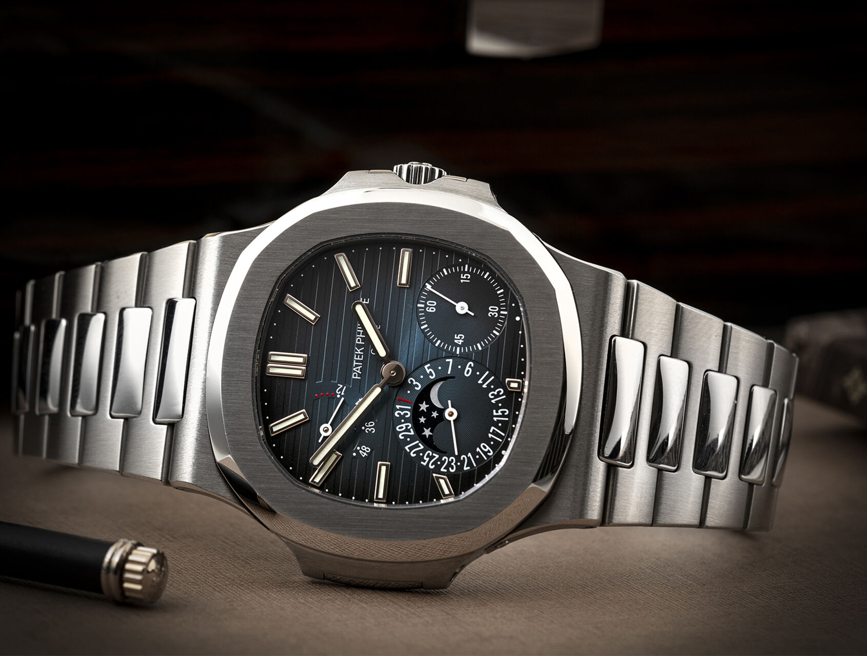 ref 5712/1A-001 | 5712 - Box & Papers | Patek Philippe Nautilus