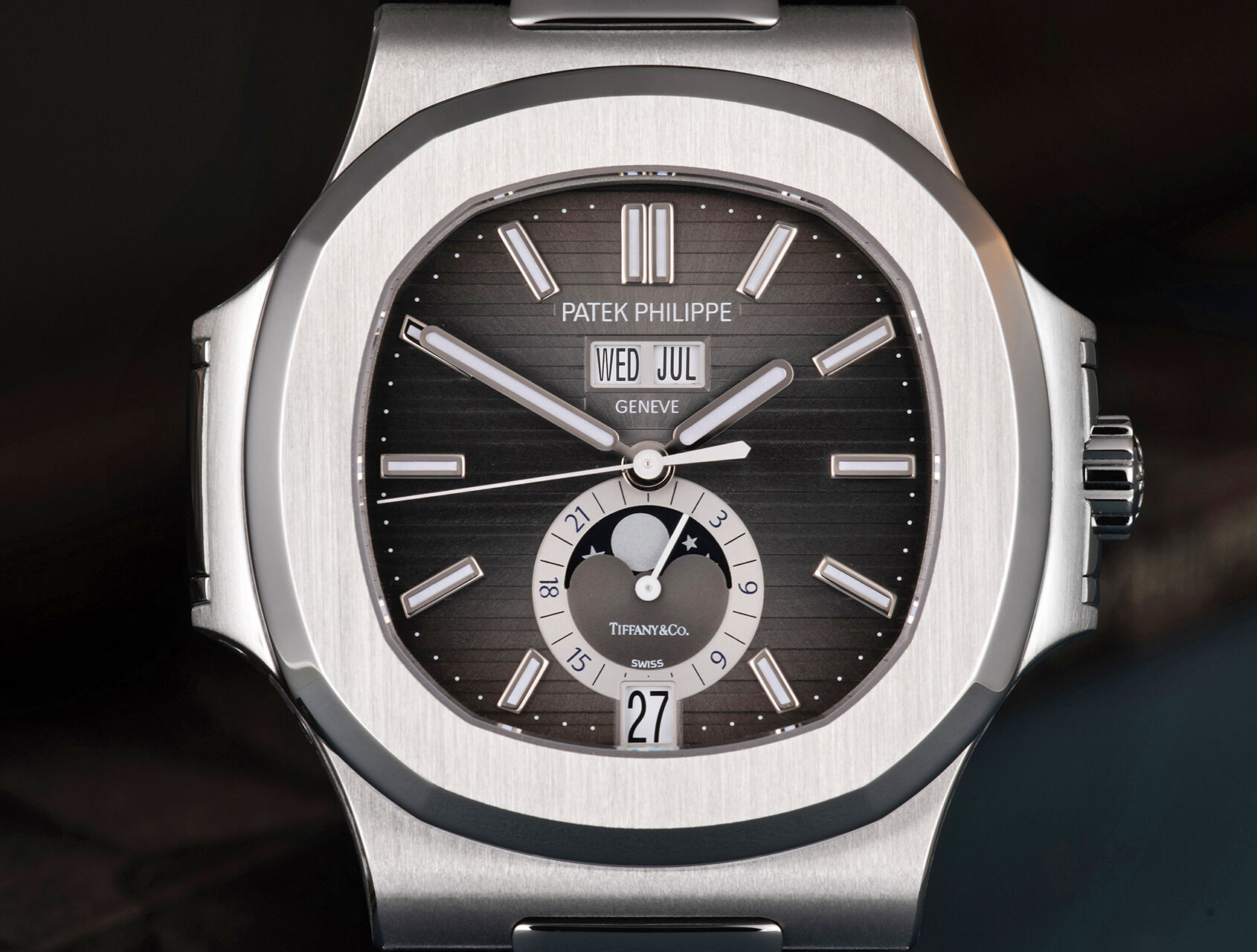 ref 5726A-001 | 5726A - Tiffany | Patek Philippe Nautilus Annual Calendar