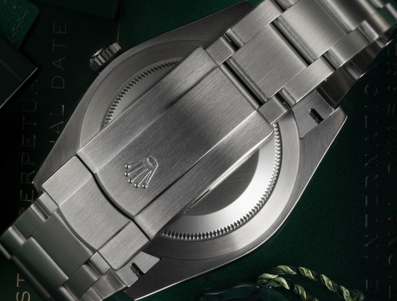 ref 124300 | 124300 - Green Lacquer | Rolex Oyster Perpetual