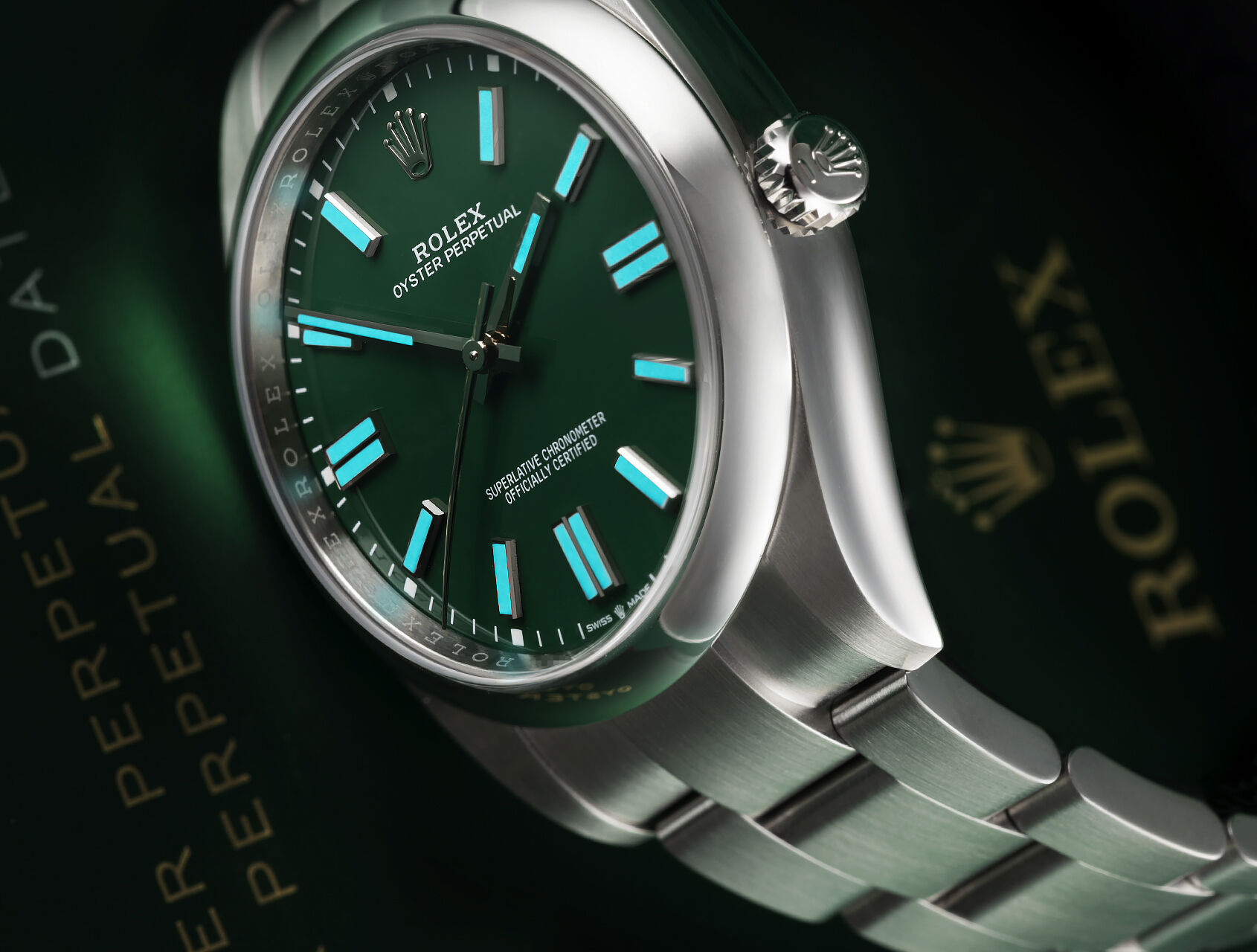 ref 124300 | 124300 - Green Lacquer | Rolex Oyster Perpetual