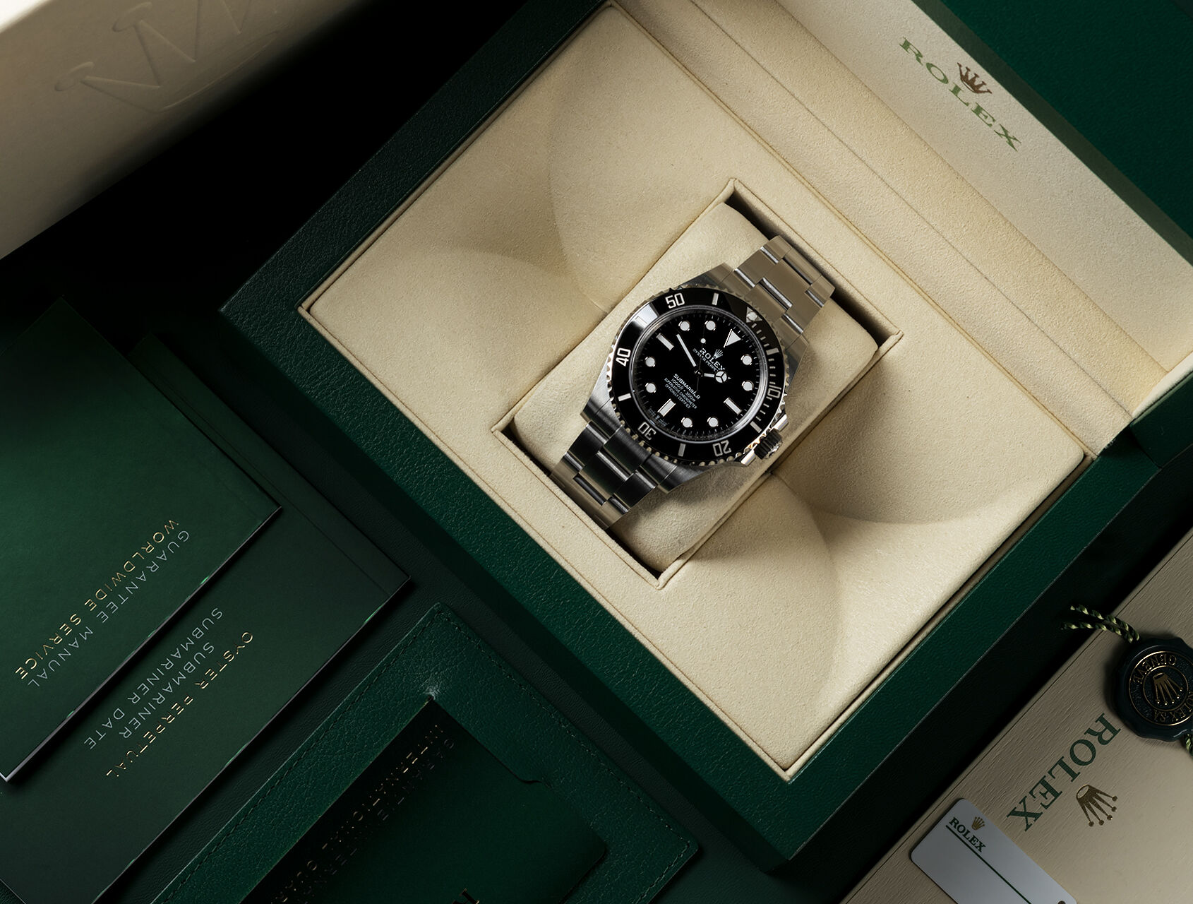 ref 124060 | 124060 - Box & Certificate | Rolex Submariner 