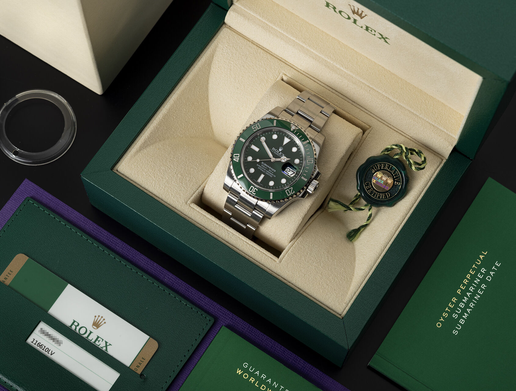 ref 116610LV | 116610LV - Hulk | Rolex Submariner Date