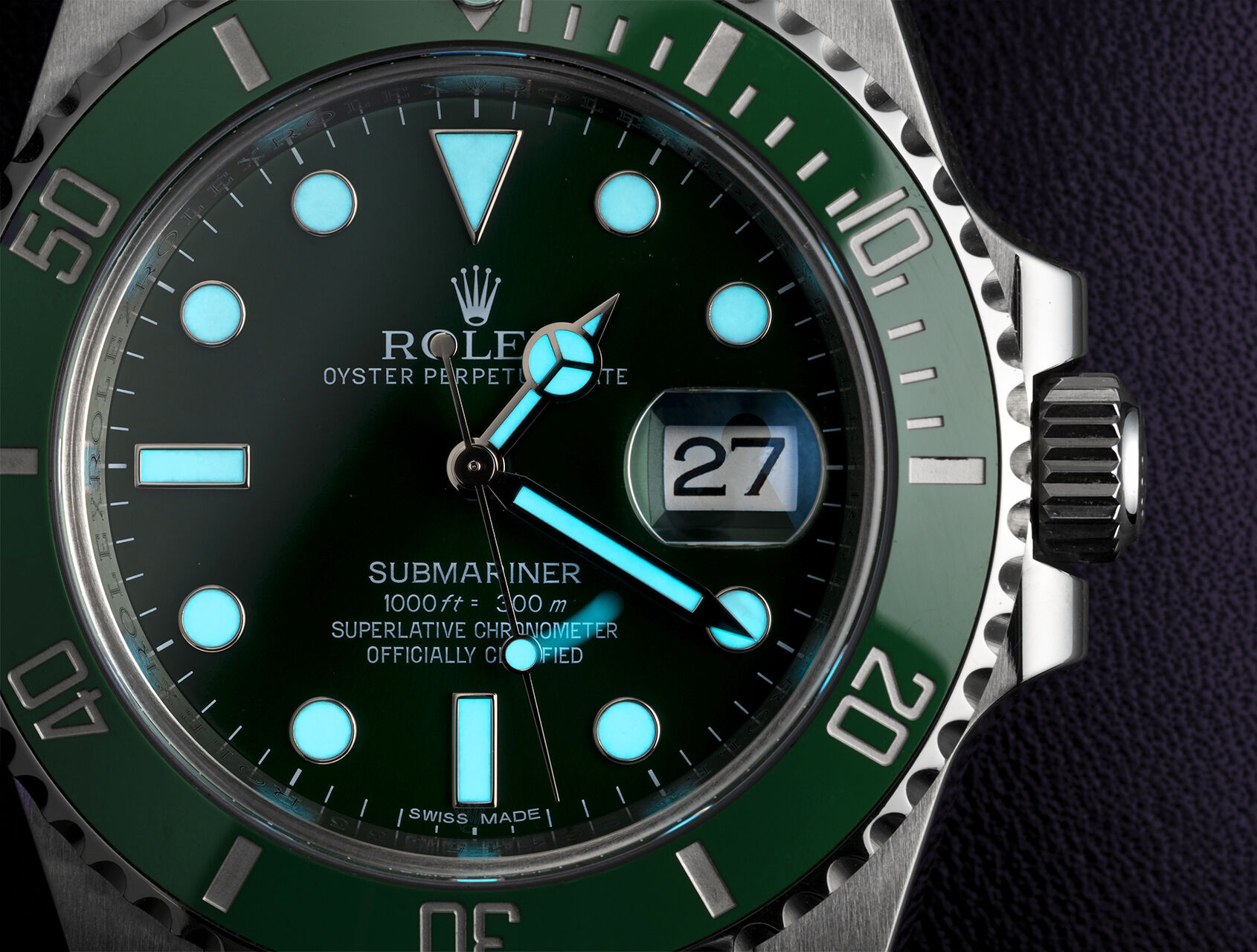 ref 116610LV | 116610LV - Hulk | Rolex Submariner Date