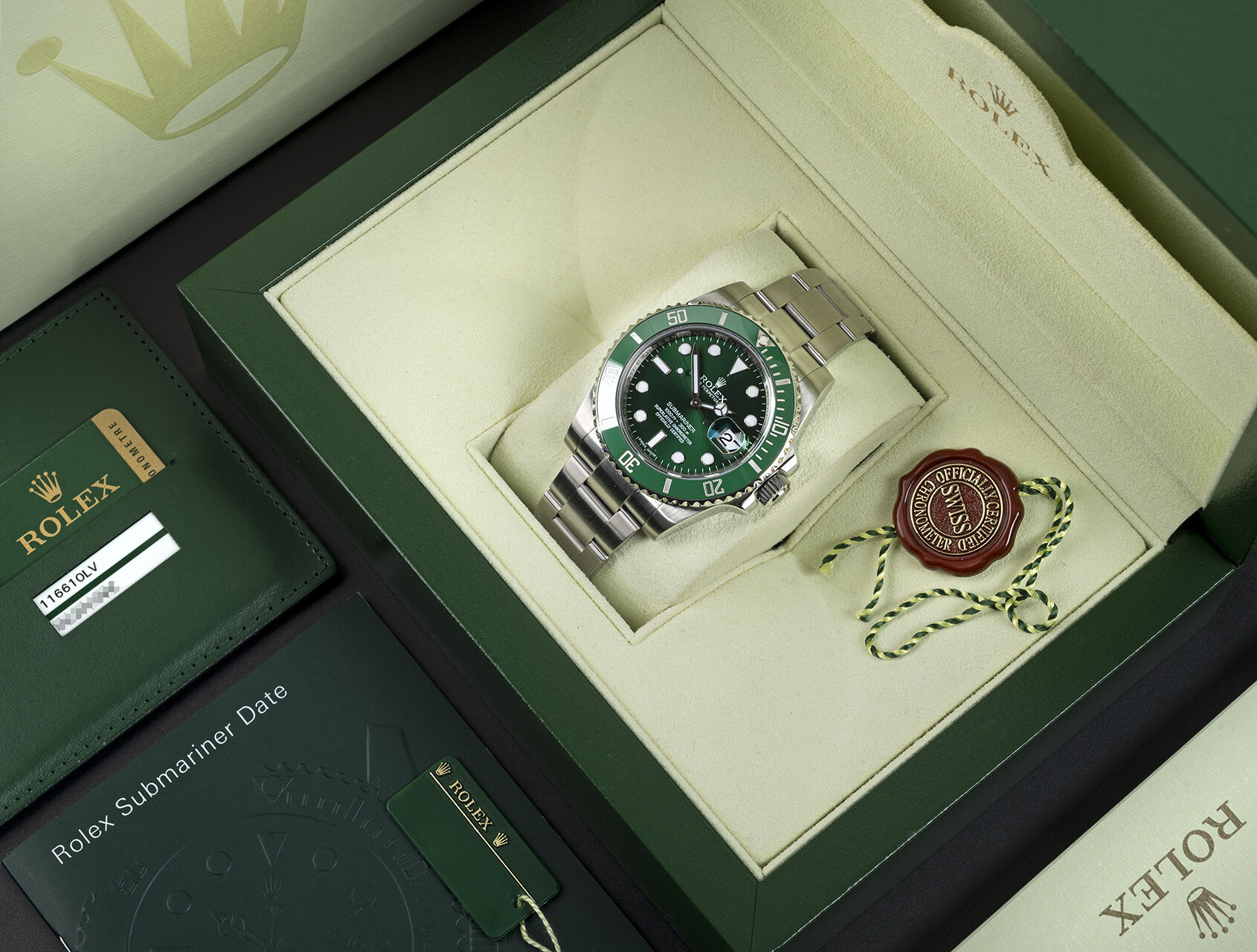 ref 116610LV | 116610LV - Small 'ft' | Rolex Submariner Date