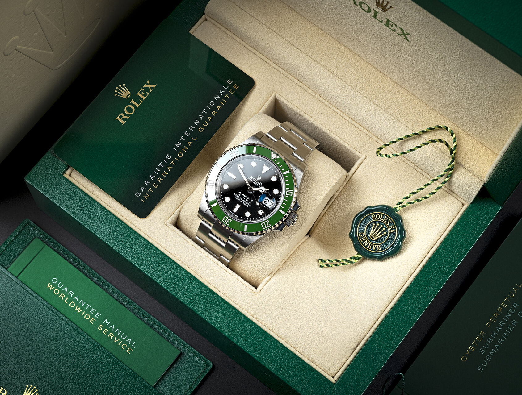 ref 126610LV | 126610LV - Starbucks | Rolex Submariner Date