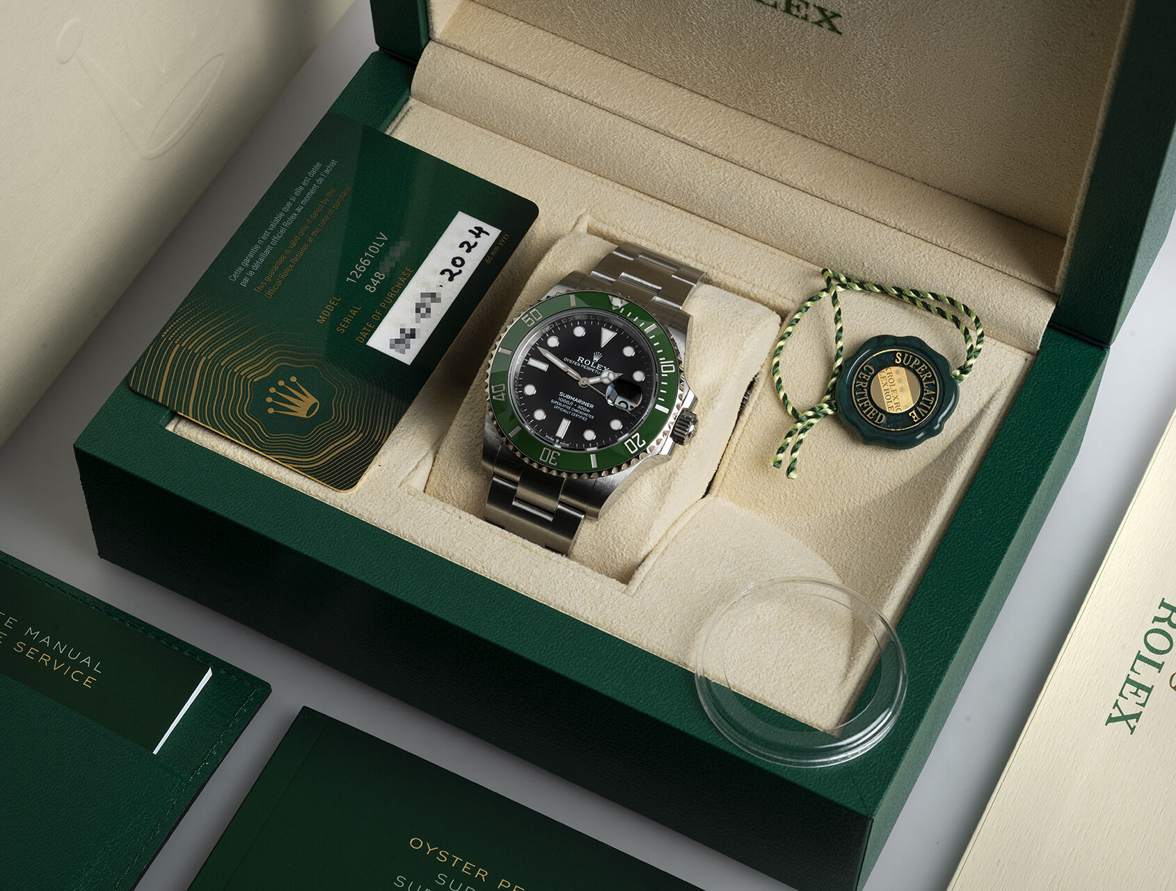 ref 126610LV | 126610LV - Starbucks | Rolex Submariner Date