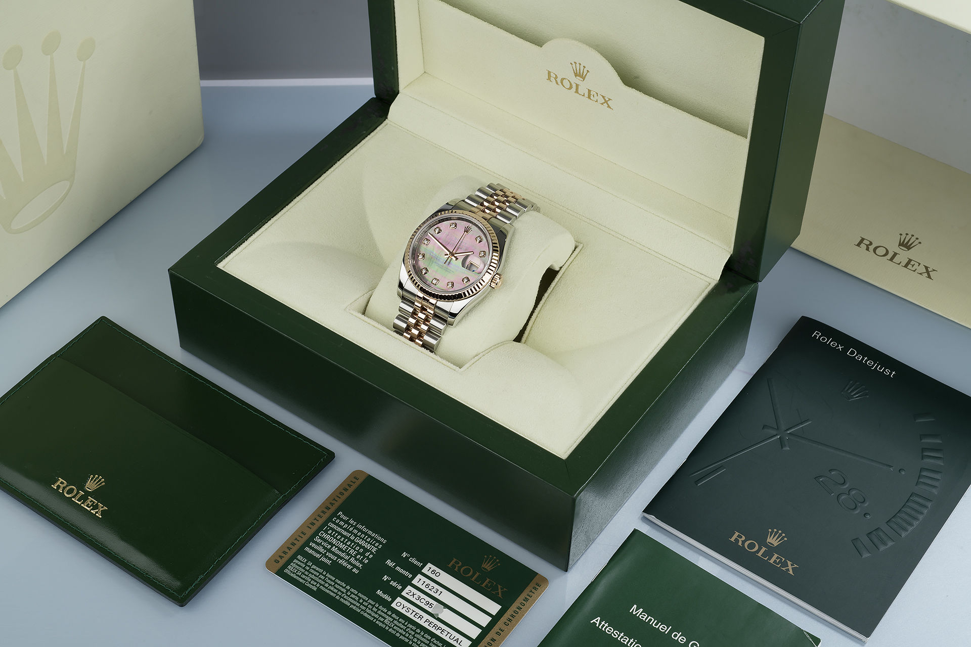 ref 116231 | Black Mother-of-Pearl | Rolex Datejust