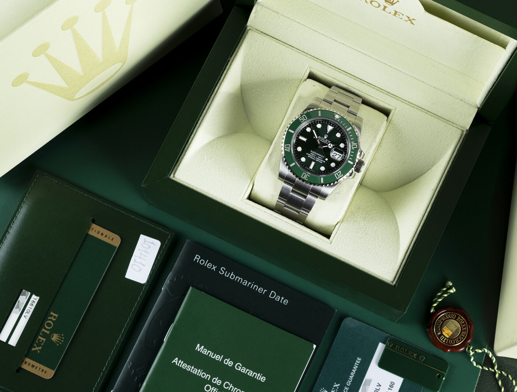 ref 116610LV | 116610LV - Hulk | Rolex Submariner Date