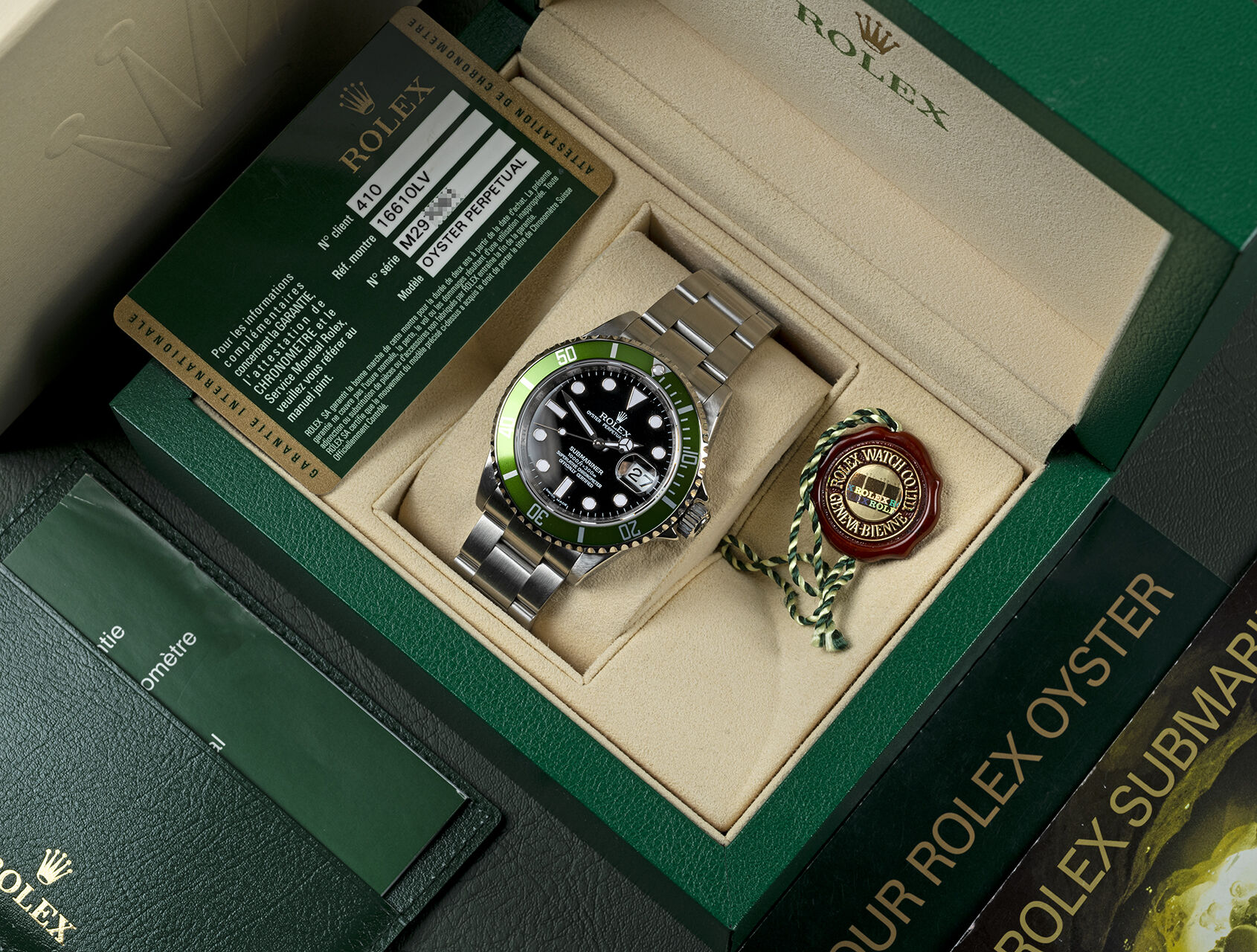 ref 16610LV | 16610LV - Kermit | Rolex Submariner Date